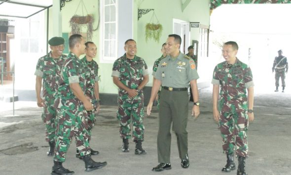 Resimen Armed Kostrad Menjadi Tempat Penataran Aplikasi Sisfolog